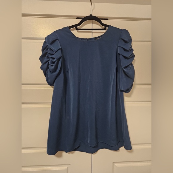 Blue Torrid Blouse with sinched sleeve - Picture 3 of 3